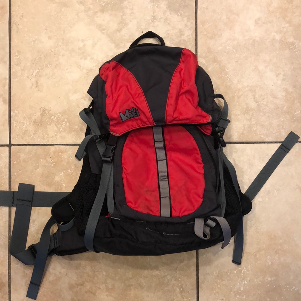REI HALF DOME BACKPACK SIZE SMALL
